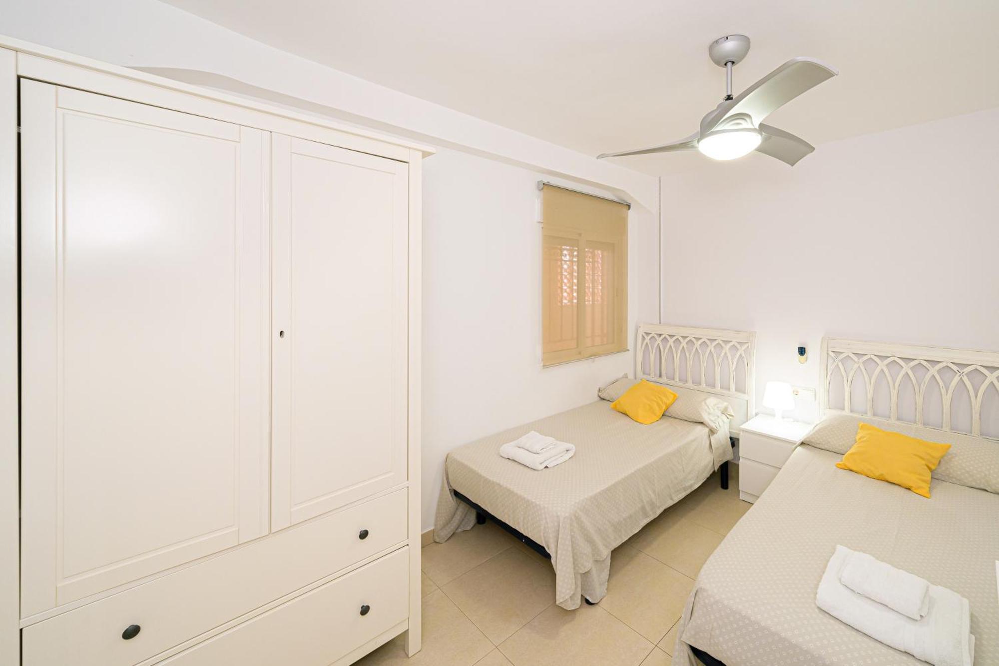 Apartamento Avenida Madrid Benidorm Luaran gambar